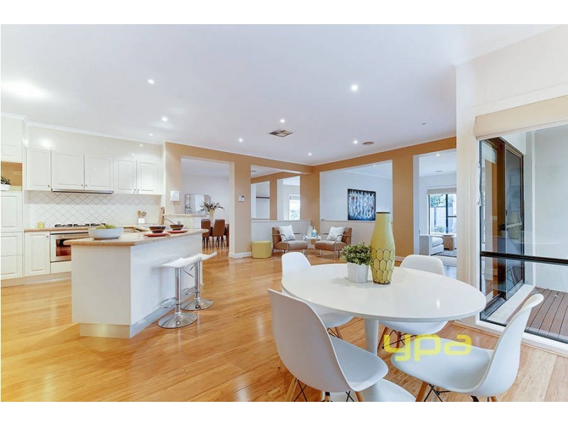 36 Banjo Paterson Circle, Point Cook VIC 3030