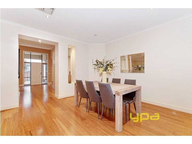 36 Banjo Paterson Circle, Point Cook VIC 3030