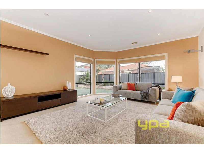 36 Banjo Paterson Circle, Point Cook VIC 3030