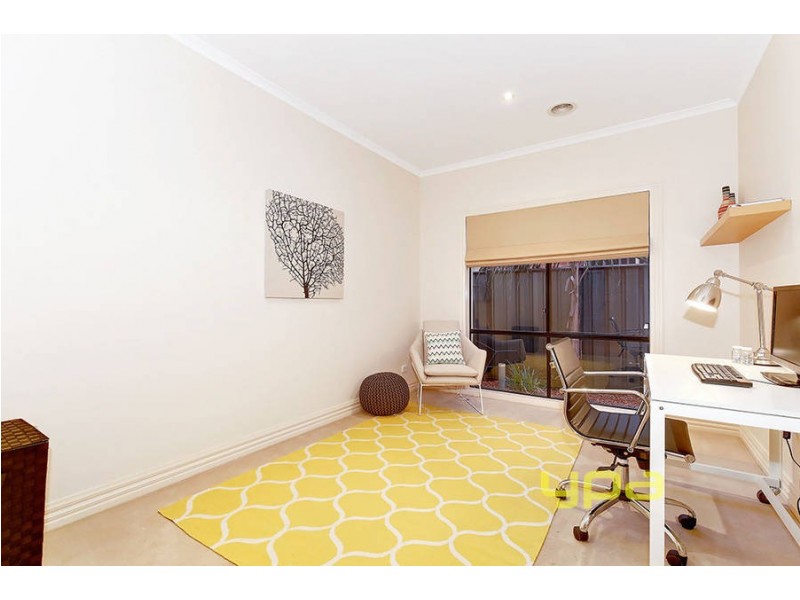 36 Banjo Paterson Circle, Point Cook VIC 3030