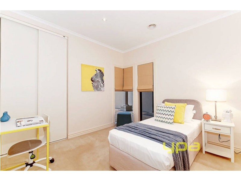 36 Banjo Paterson Circle, Point Cook VIC 3030