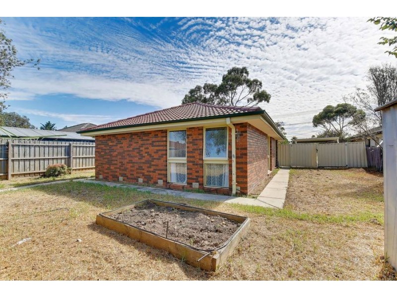 27 Greens Road, Wyndham Vale VIC 3024