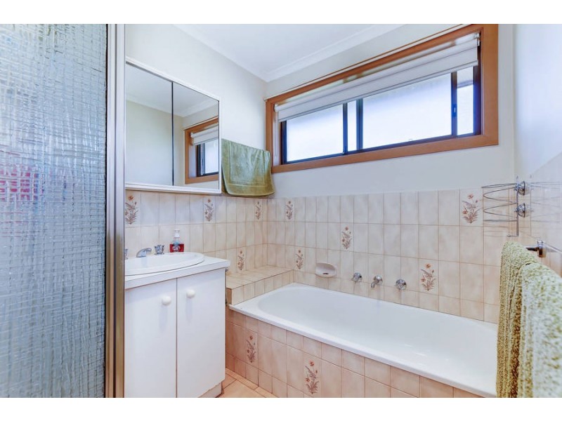 13 Kevington Street, Werribee VIC 3030