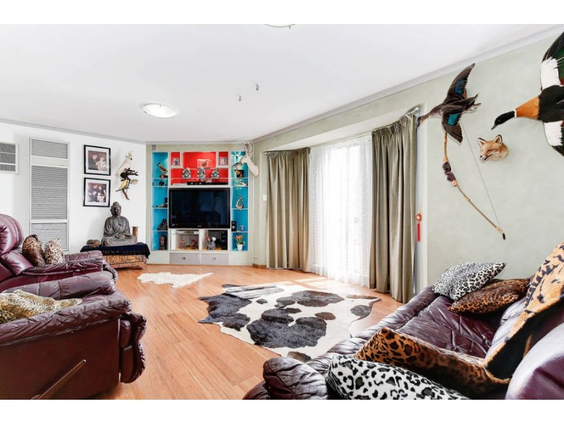 16 Seine Close, Werribee VIC 3030