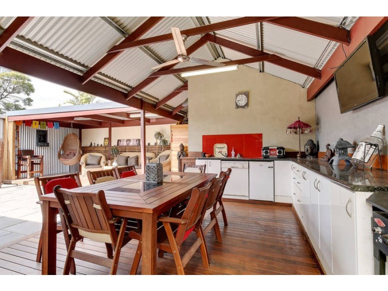 16 Seine Close, Werribee VIC 3030