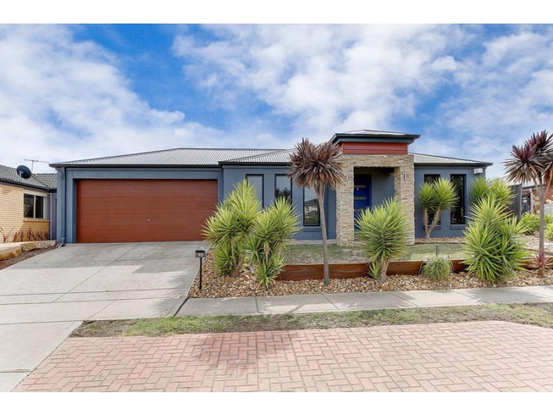 30 Condamine Avenue, Wyndham Vale VIC 3024