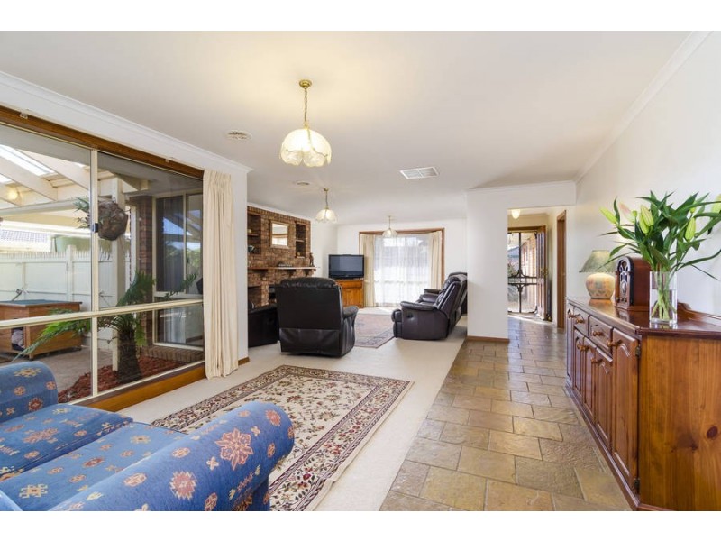32 Montpellier Drive, Werribee VIC 3030