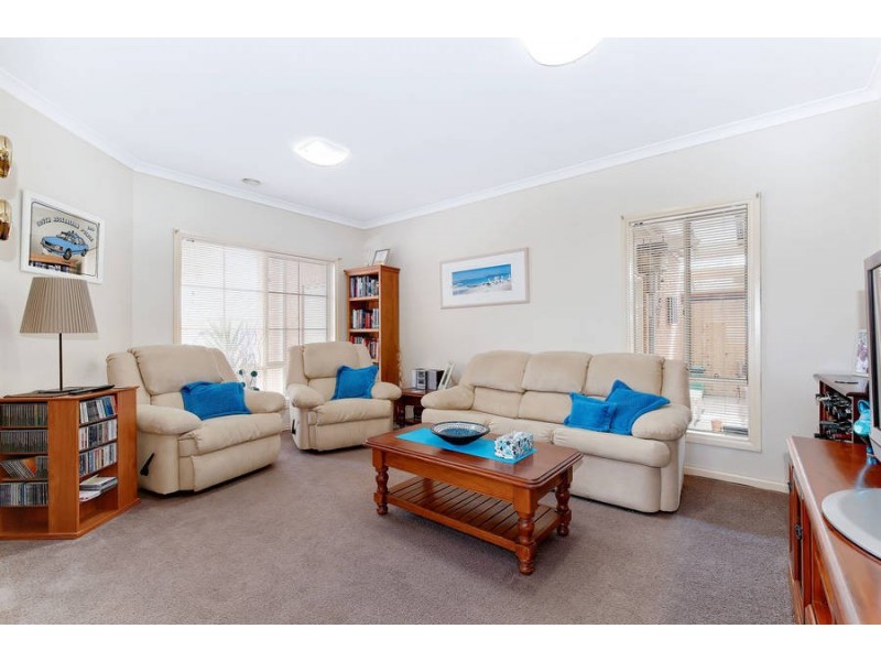 2 Diamond Drive, Werribee VIC 3030