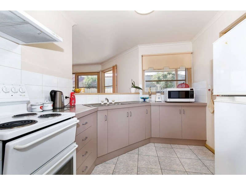 2/10 Bailey Street, Werribee VIC 3030