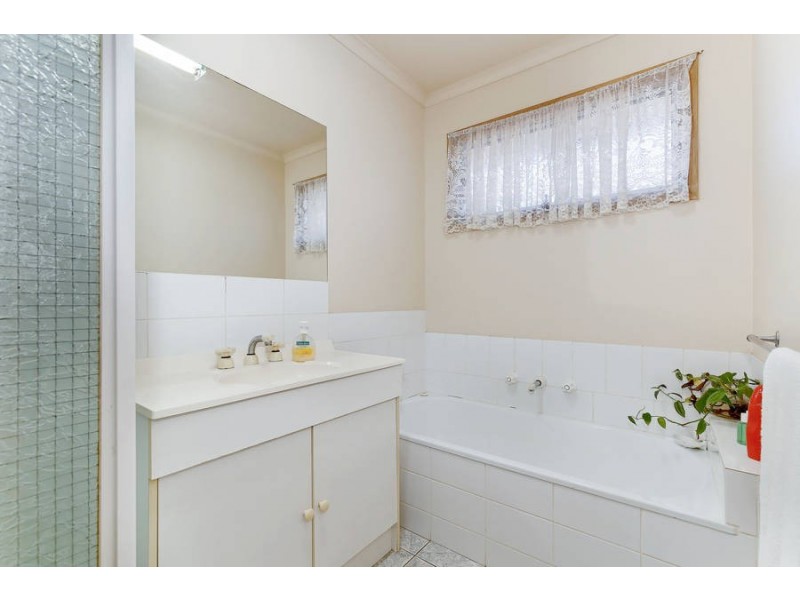 2/10 Bailey Street, Werribee VIC 3030