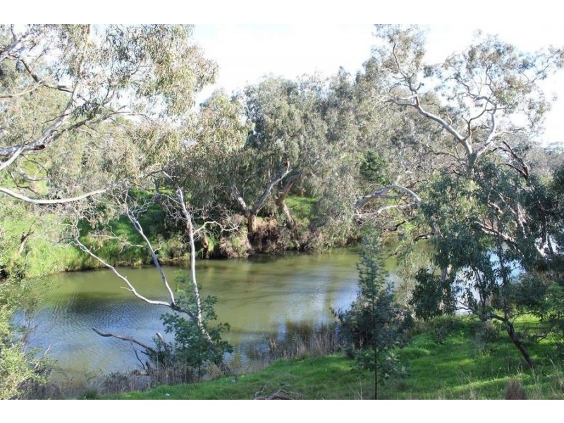 2 Glamorgan Avenue, Werribee VIC 3030