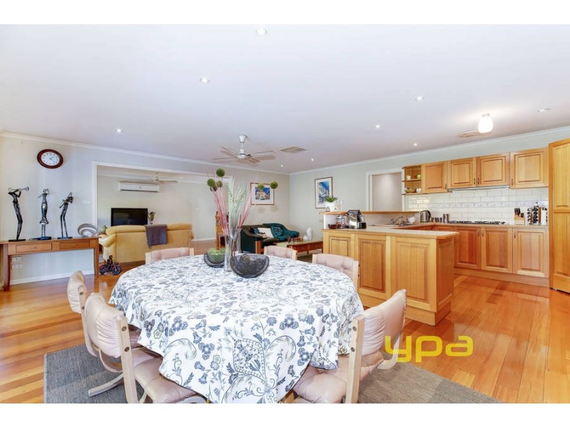 16 Hillrise Court, Werribee VIC 3030