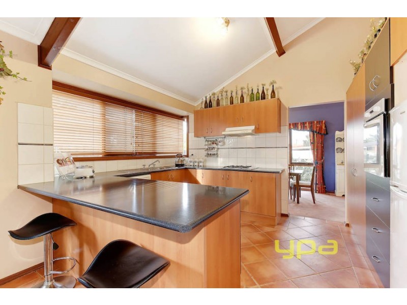 17 Sunbird Crescent, Hoppers Crossing VIC 3029