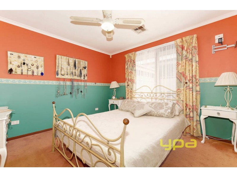 17 Sunbird Crescent, Hoppers Crossing VIC 3029