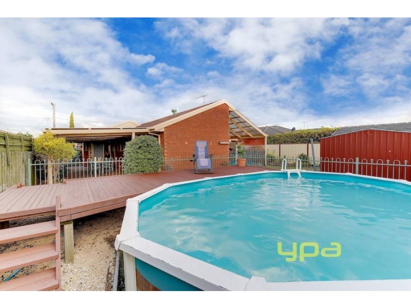 17 Sunbird Crescent, Hoppers Crossing VIC 3029