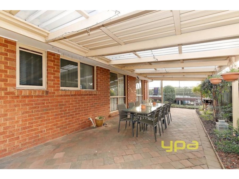17 Sunbird Crescent, Hoppers Crossing VIC 3029