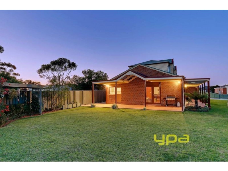 8 Voltaire Court, Hoppers Crossing VIC 3029
