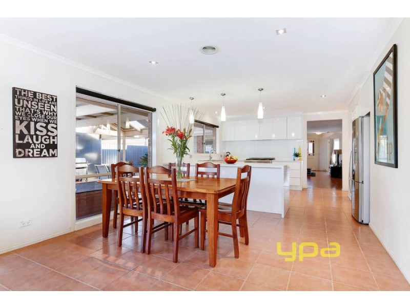 38 Grant Avenue, Werribee VIC 3030