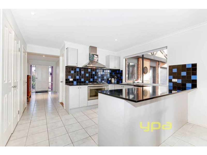 8 Burrendong Street, Wyndham Vale VIC 3024