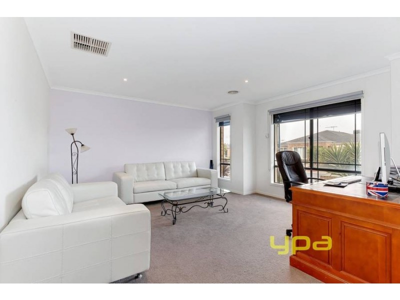 8 Burrendong Street, Wyndham Vale VIC 3024