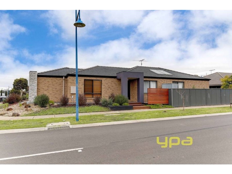 4 Ellenborough Crescent, Wyndham Vale VIC 3024