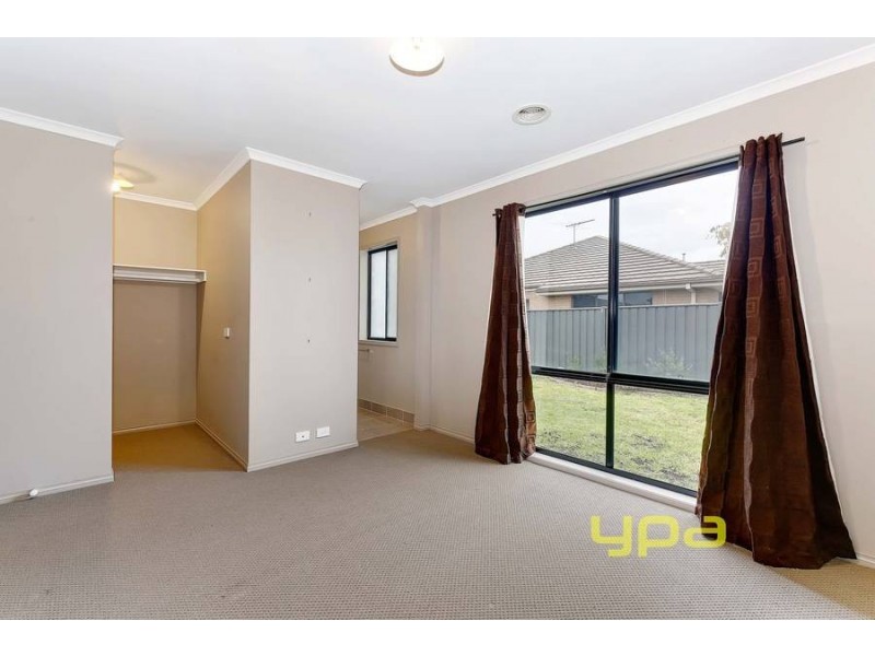4 Ellenborough Crescent, Wyndham Vale VIC 3024