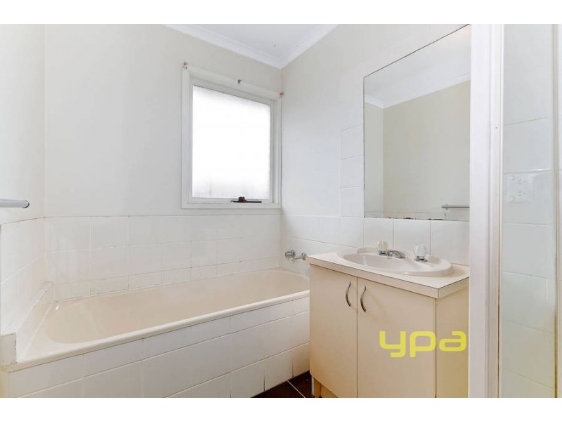 2/1 Samuel Court, Werribee VIC 3030