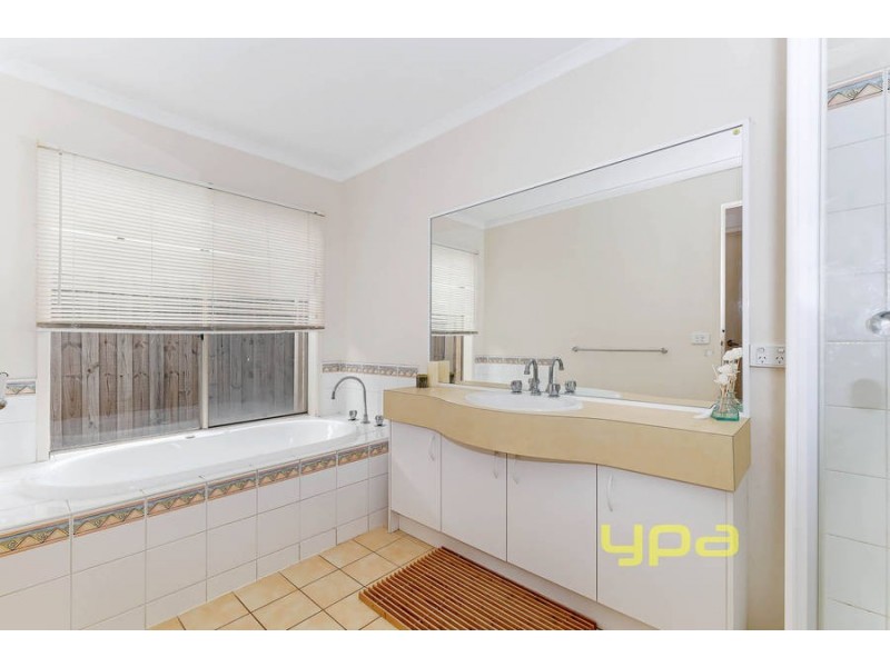 22 Castleton Avenue, Tarneit VIC 3029