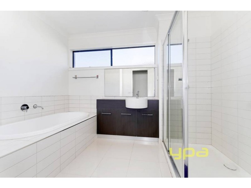 32 Cranwell Way, Wyndham Vale VIC 3024