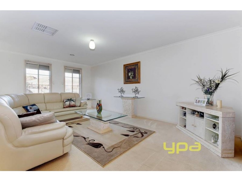 27 River Run Drive, Werribee VIC 3030