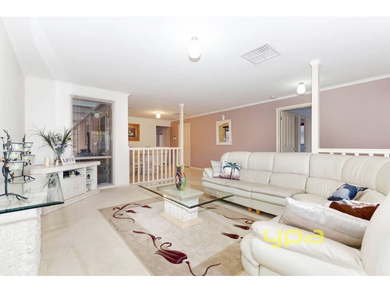 27 River Run Drive, Werribee VIC 3030