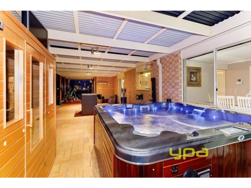 27 River Run Drive, Werribee VIC 3030