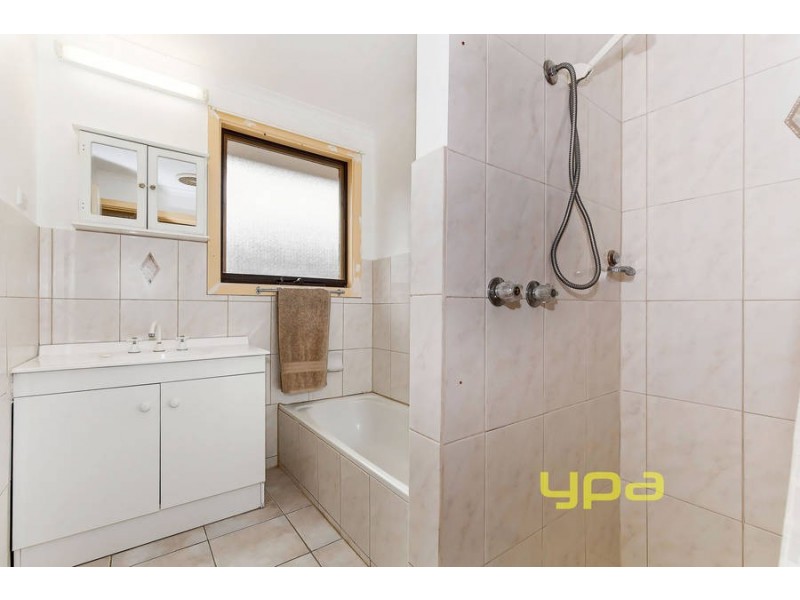 131 Cambridge Crescent, Wyndham Vale VIC 3024