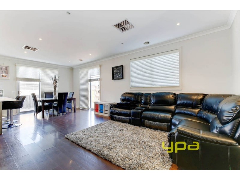 1/18 Harness Court, Truganina VIC 3029