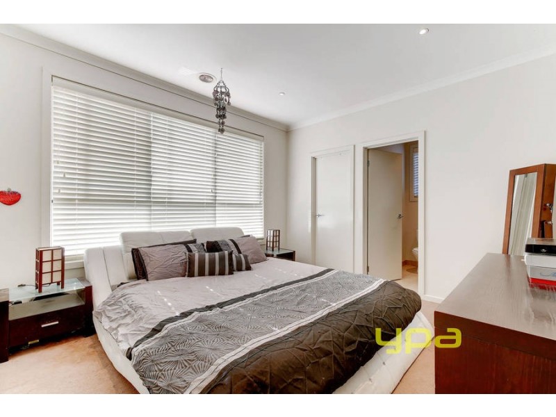 1/18 Harness Court, Truganina VIC 3029