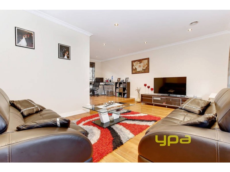 8 Berri Court, Hoppers Crossing VIC 3029