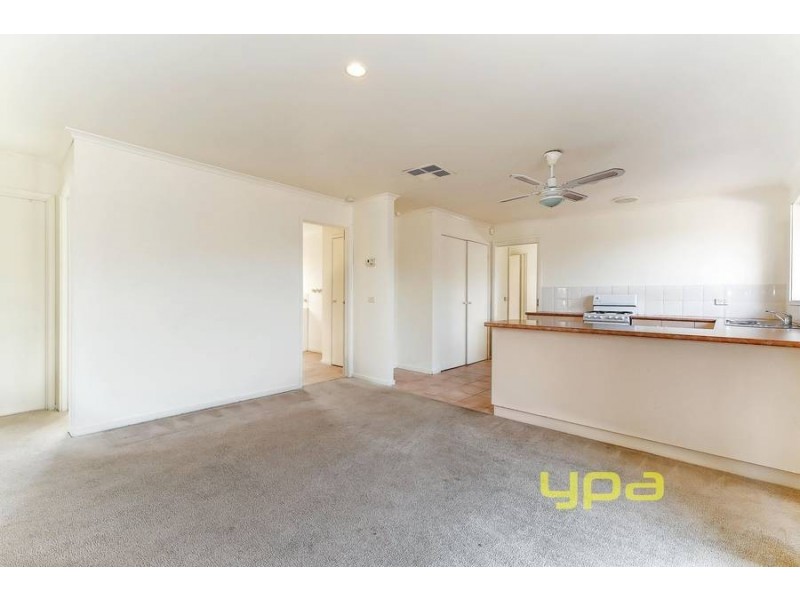 33 Thames Boulevard, Werribee VIC 3030