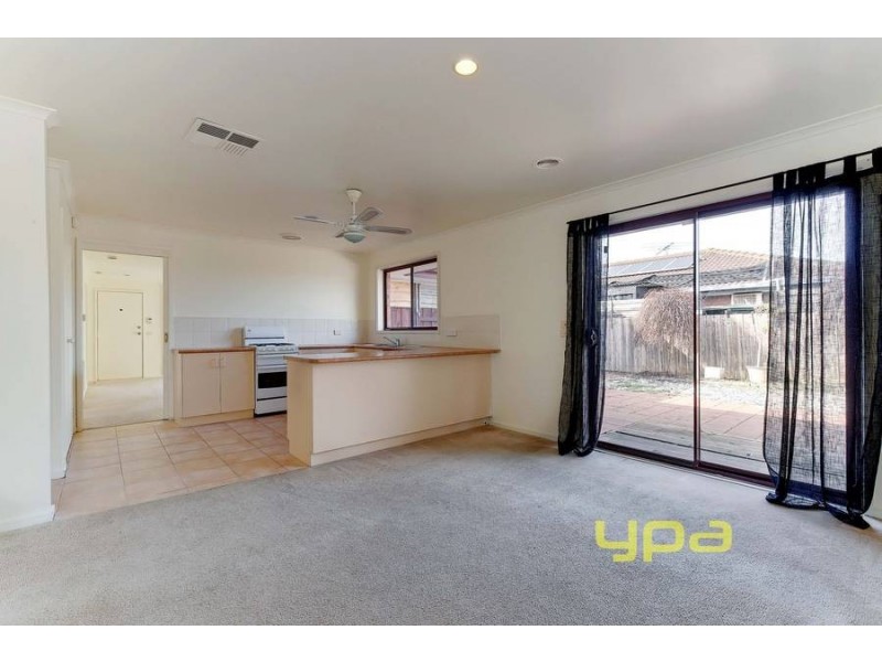 33 Thames Boulevard, Werribee VIC 3030