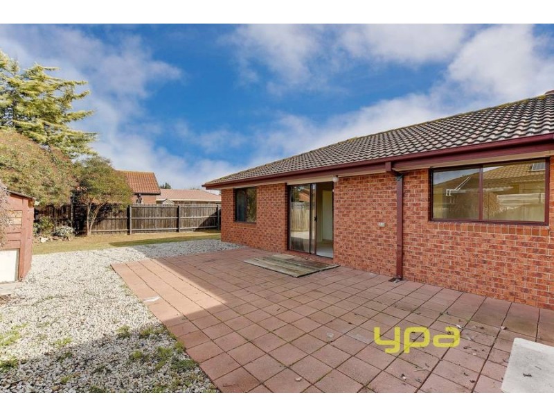 33 Thames Boulevard, Werribee VIC 3030