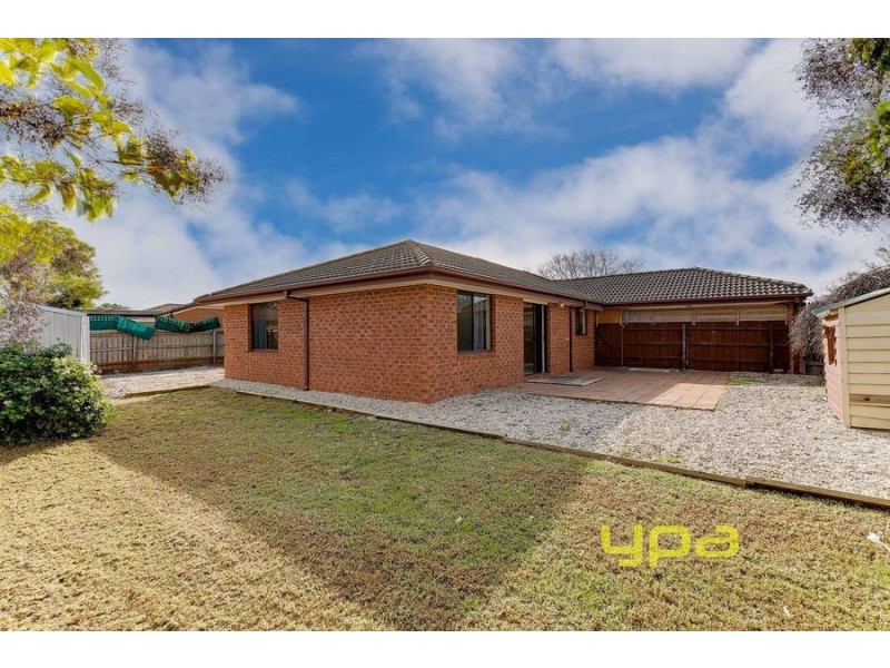 33 Thames Boulevard, Werribee VIC 3030