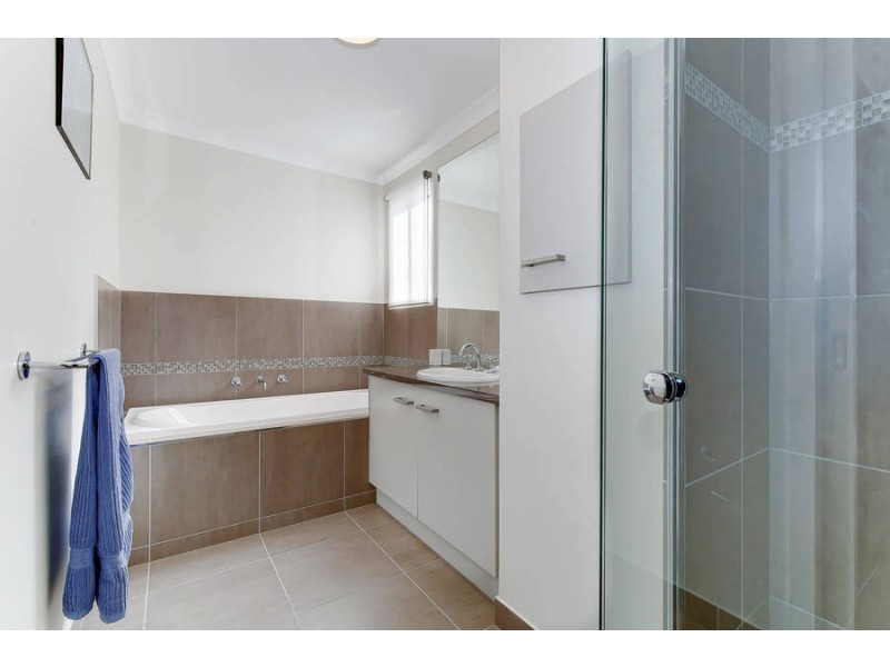 125 Kinglake Drive, Wyndham Vale VIC 3024