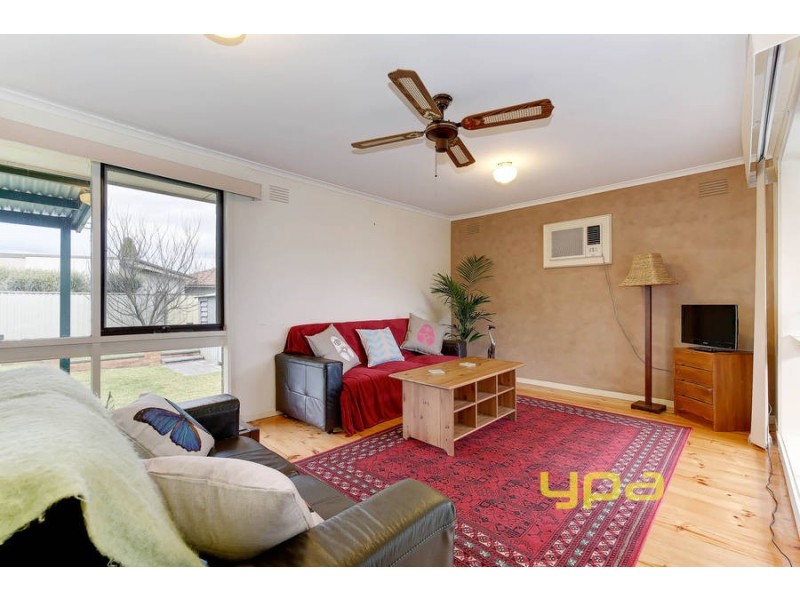 6 Quartok Avenue, Werribee VIC 3030