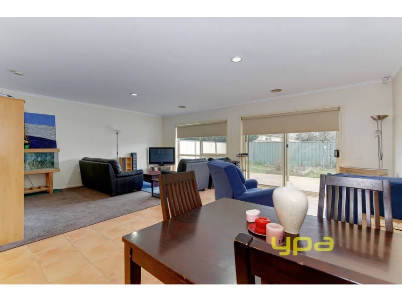 10 Chesterfield Drive, Wyndham Vale VIC 3024