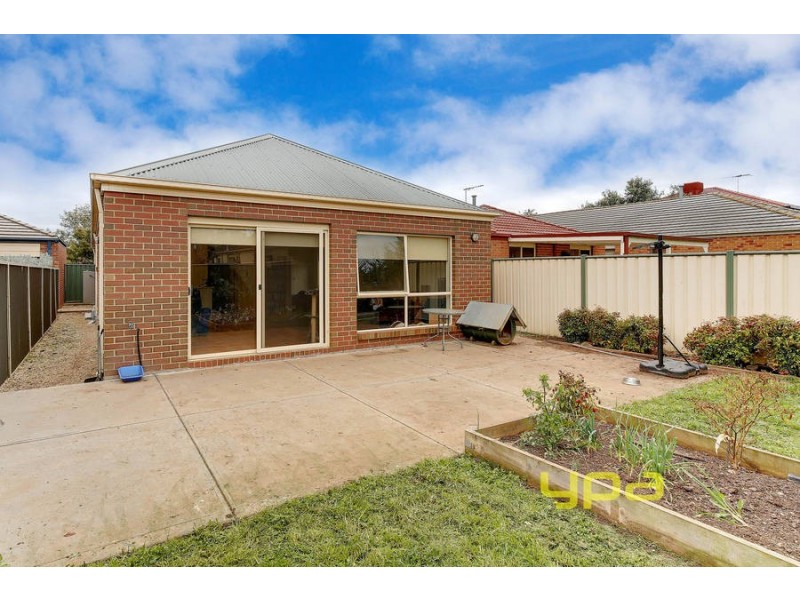10 Chesterfield Drive, Wyndham Vale VIC 3024