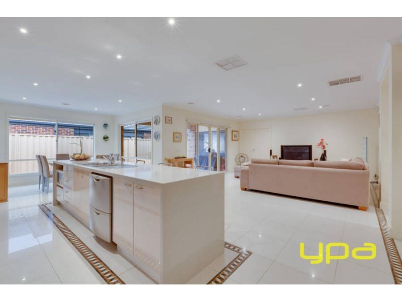 15 Yankos Drive, Werribee VIC 3030