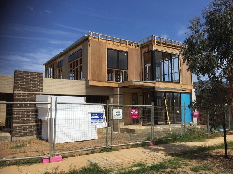 1/10 Hub Street, Werribee VIC 3030