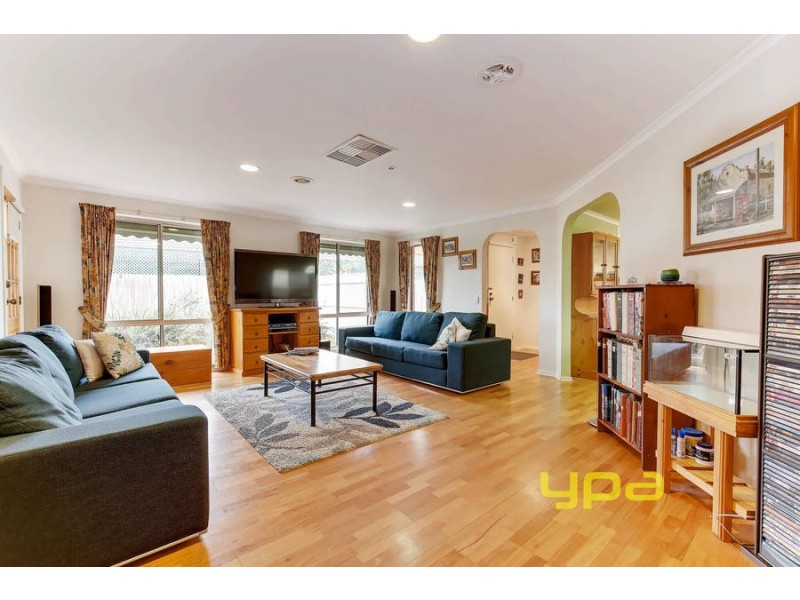 77 Bartlett Crescent, Hoppers Crossing VIC 3029