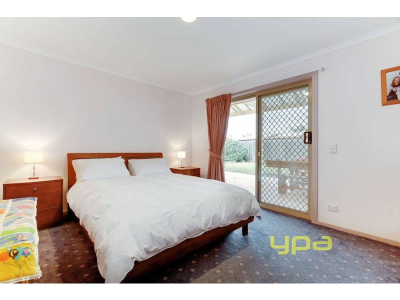 77 Bartlett Crescent, Hoppers Crossing VIC 3029