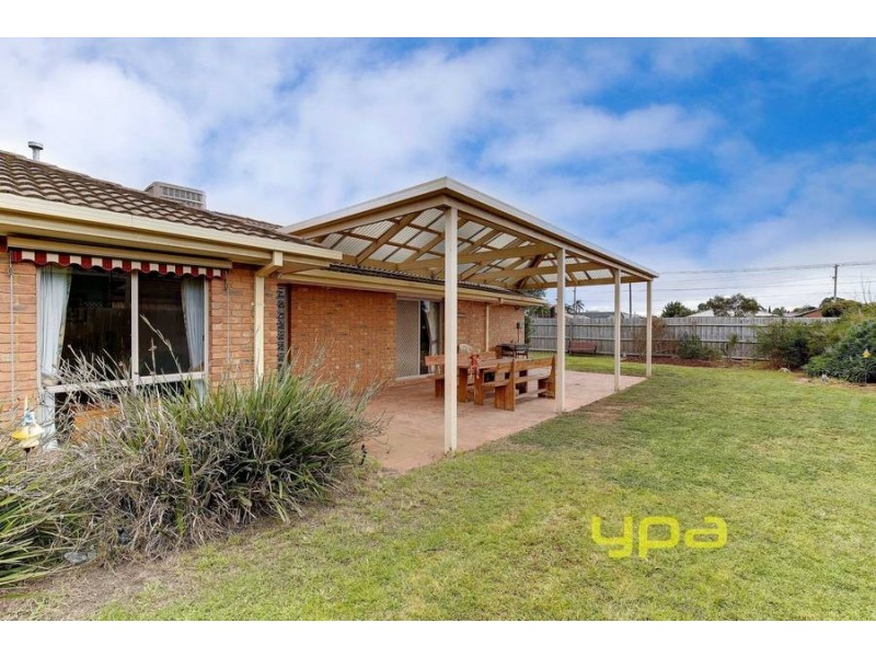 77 Bartlett Crescent, Hoppers Crossing VIC 3029