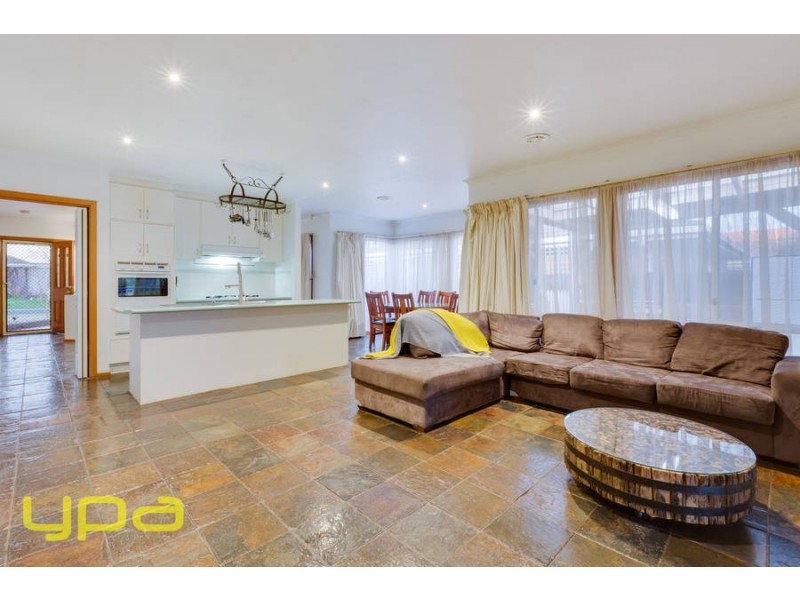 32 Mirabella Close, Werribee VIC 3030